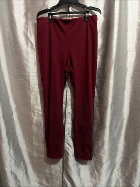 Utopia by HUE Burgundy Knit Leggings - L